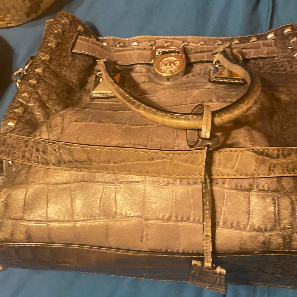 Gray Michael Kor’s handbag